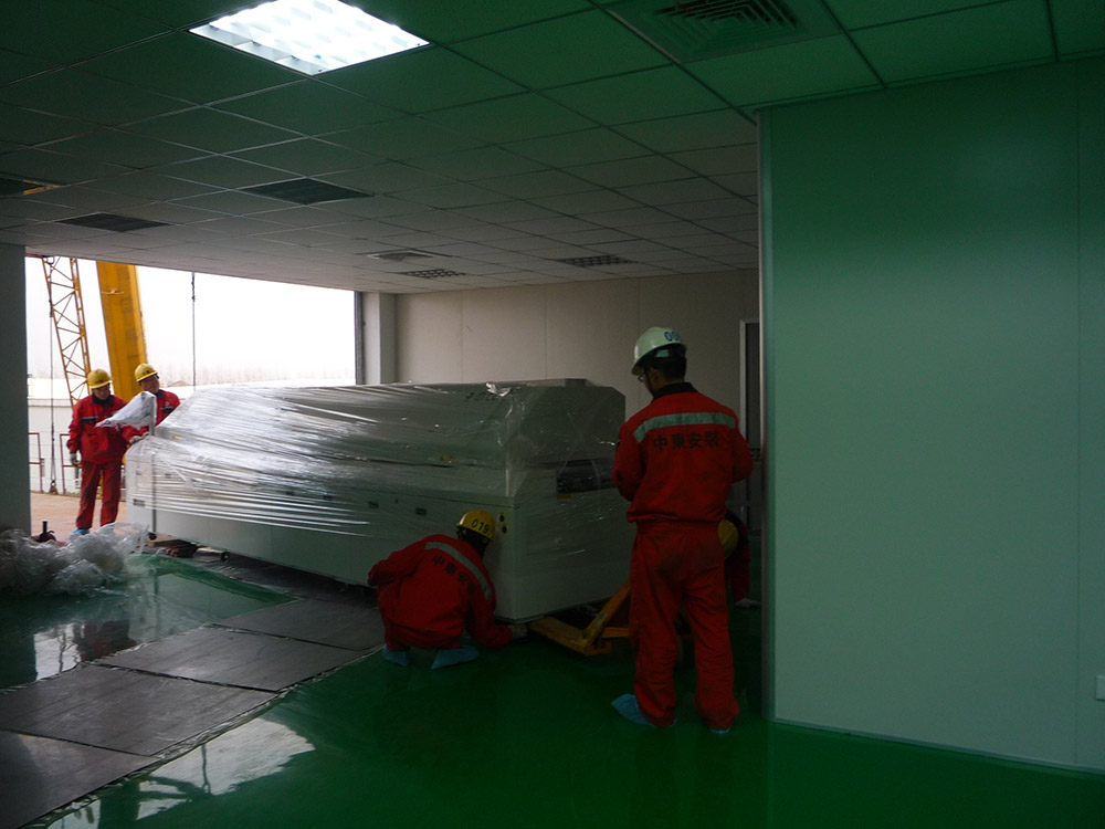 二樓平臺無塵室吊裝作業 二樓平臺無塵室吊裝作業